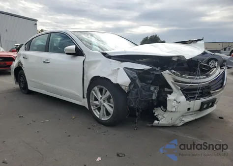 2014 Nissan Altima 2.5 z USA, uszkodzony, nr VIN 1N4AL3AP1EN206601